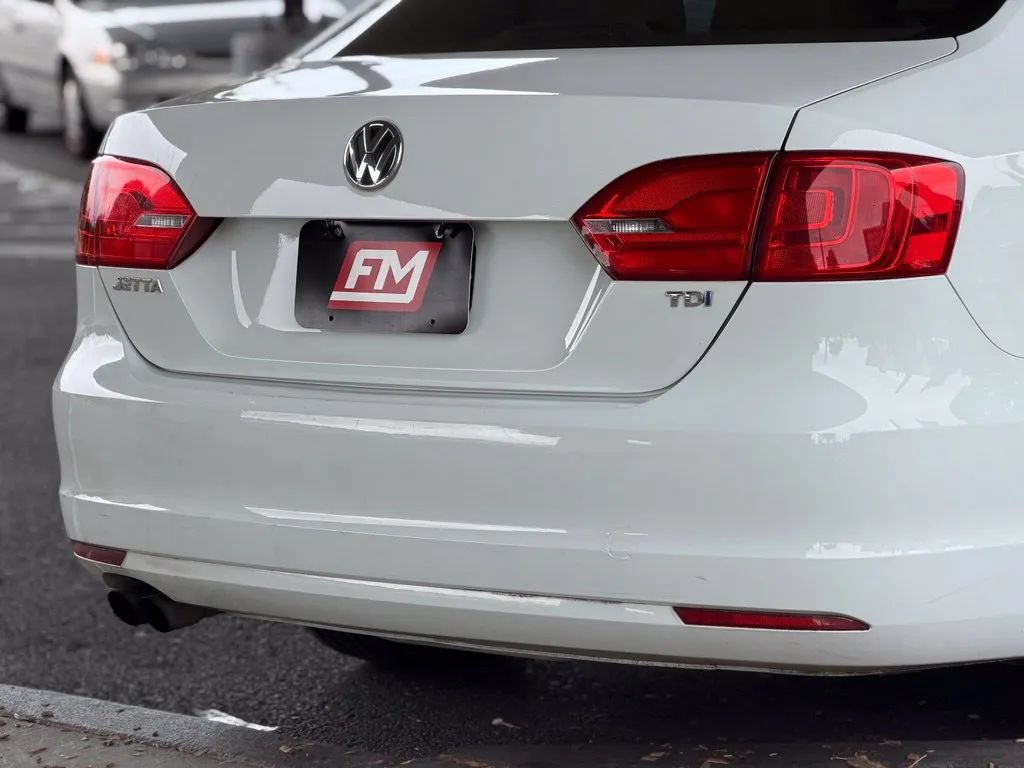 Used 2014 Volkswagen Jetta TDI FWD image 16