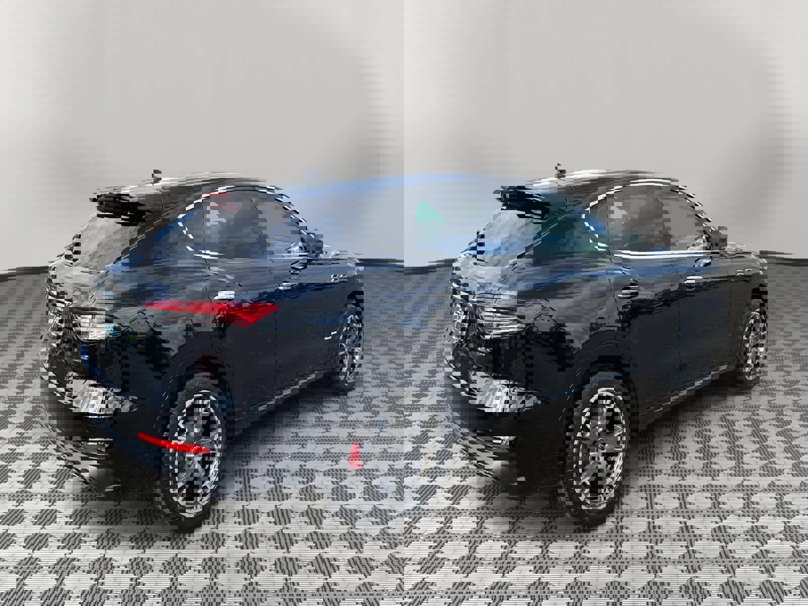 Used 2021 Maserati Levante GranSport image 5