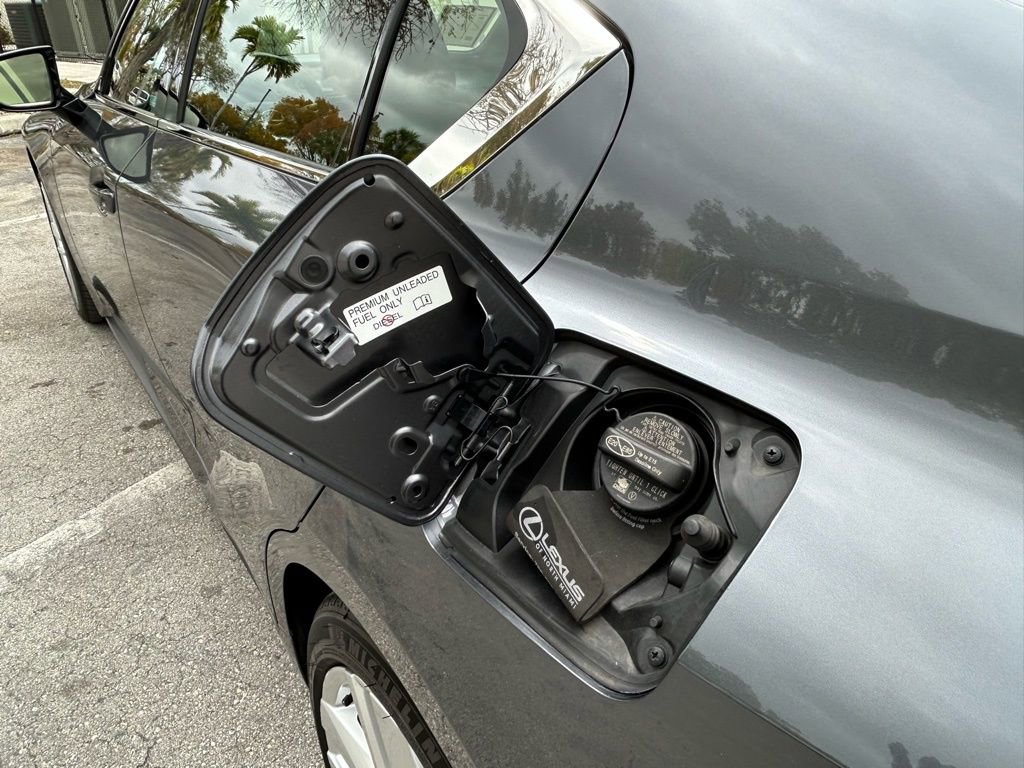 Used 2024 Lexus IS 300 w/ Comfort Package image 37