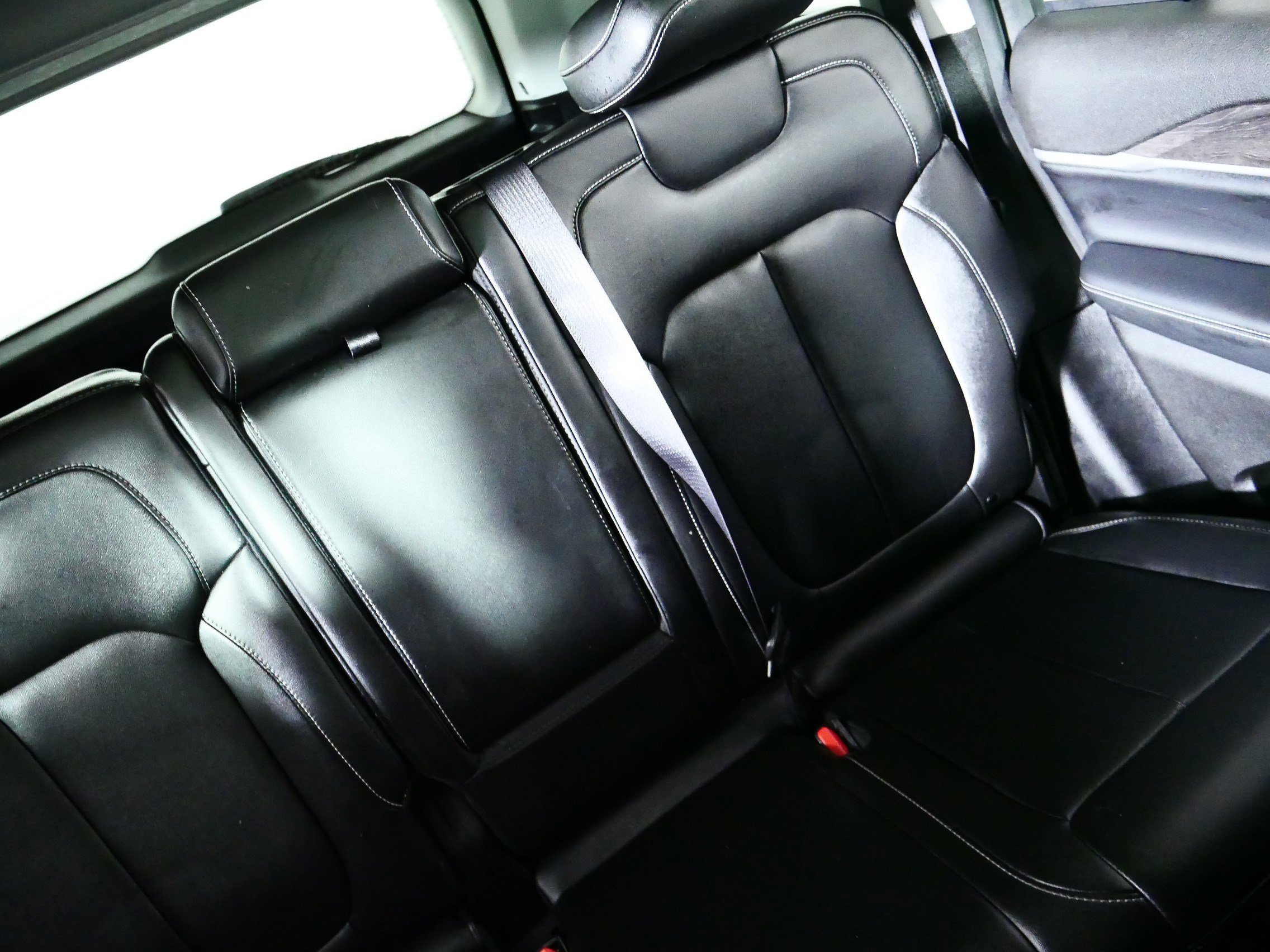 Used 2023 Jeep Grand Cherokee 4WD 4xe image 14