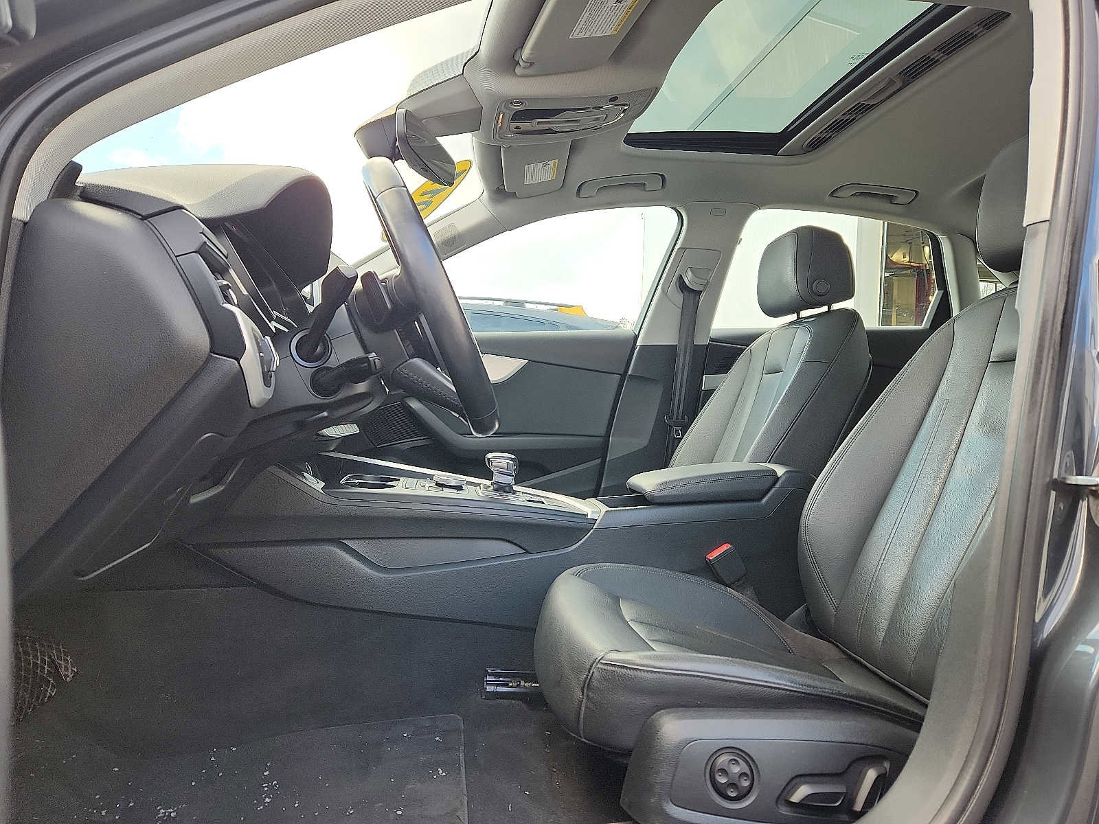 Used 2017 Audi A4 2.0T Premium Plus w/ Premium Plus Package image 13