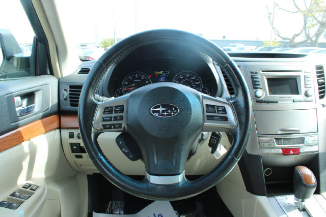Used 2014 Subaru Outback 2.5i Limited AWD/4WD image 19