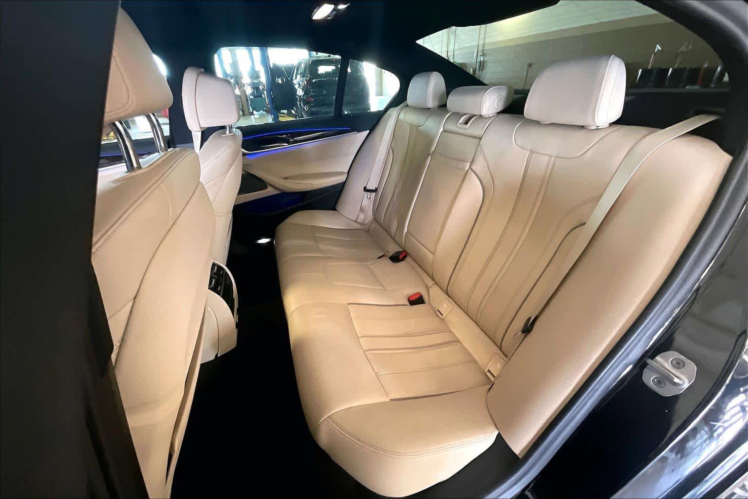 Used 2018 BMW 540i RWD image 18