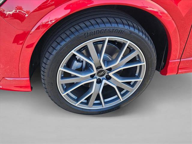Certified 2025 Audi Q3 2.0T Premium Plus w/ Premium Plus Package AWD/4WD image 24
