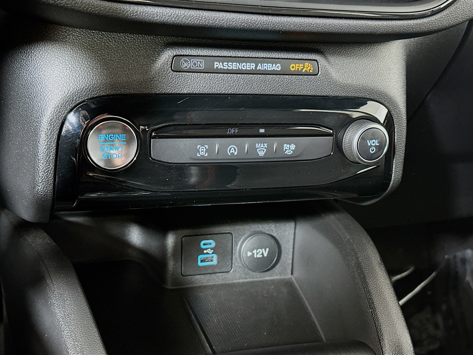 Used 2023 Ford Escape ST-Line w/ Tech Pack #1 AWD/4WD image 16