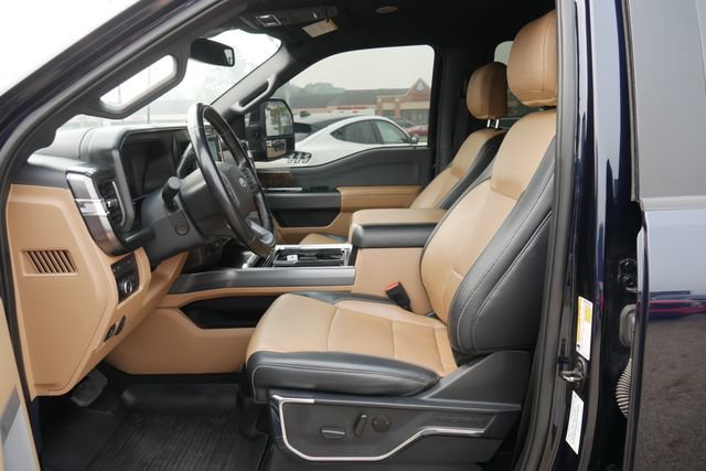 Used 2023 Ford F450 Lariat w/ Lariat Ultimate Package AWD/4WD image 2