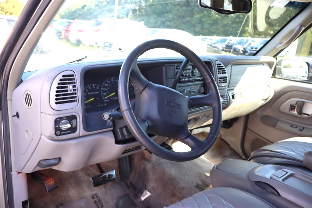 Used 1999 GMC Yukon 4WD 4-Door w/ Marketing Opt Pkg 5 image 21
