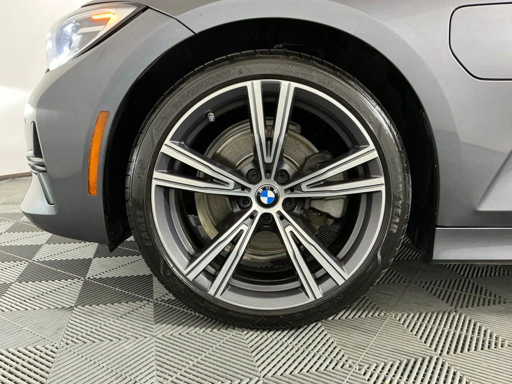 Used 2021 BMW 330e w/ Convenience Package RWD image 31