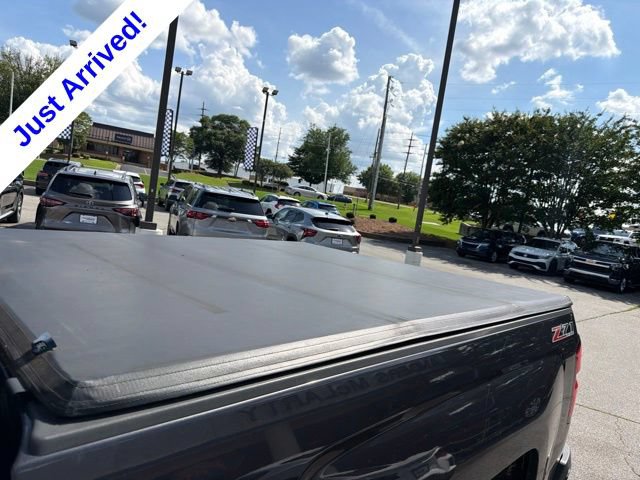Used 2015 Chevrolet Silverado 2500 LTZ w/ LTZ Plus Package AWD/4WD image 11