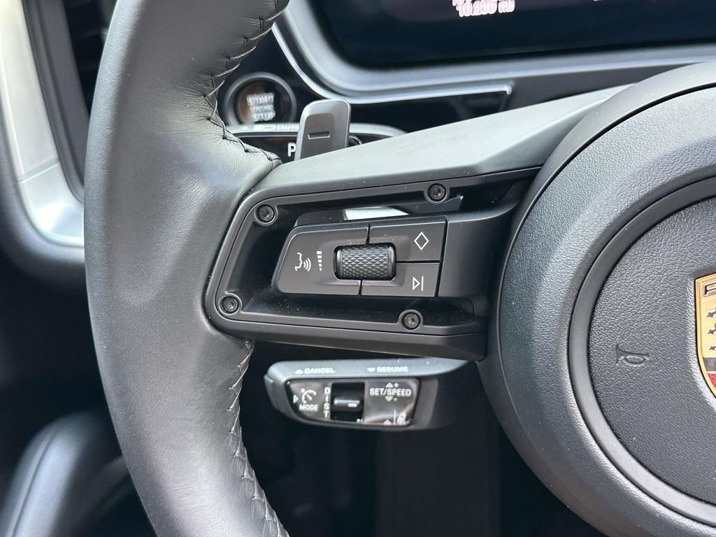 Certified 2026 Porsche Cayenne AWD/4WD image 22
