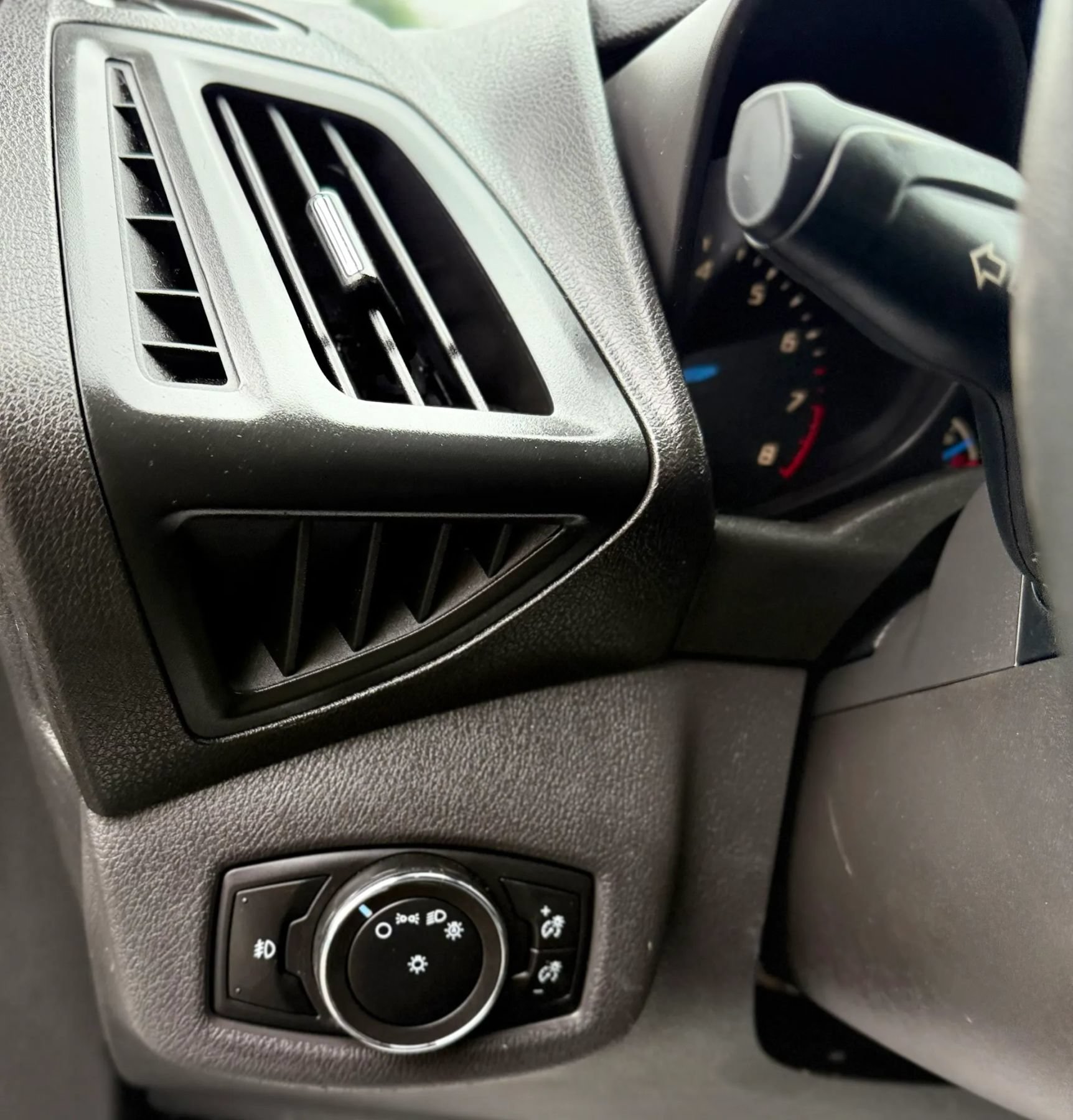 Used 2014 Ford Transit Connect XLT FWD image 21