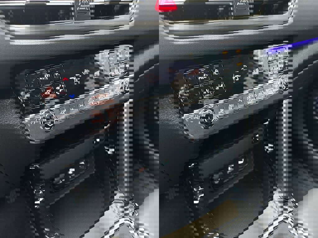 New 2026 Kia Seltos SX w/ SX Sunroof Package image 23