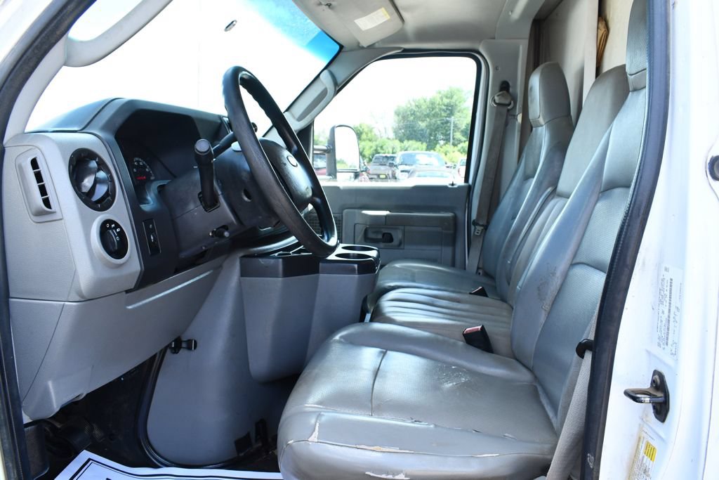 Used 2015 Ford E-450 and Econoline 450 Super Duty RWD image 6