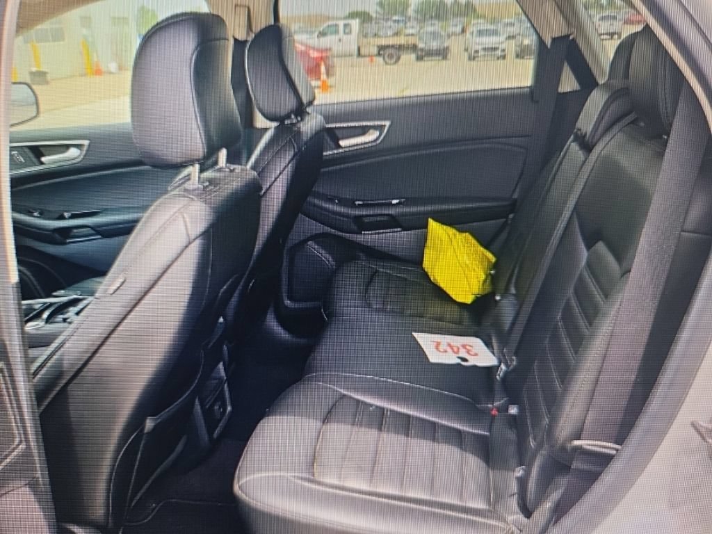Used 2020 Ford Edge SEL AWD/4WD image 16