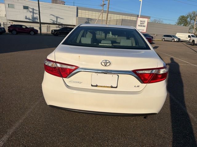 Used 2017 Toyota Camry LE FWD image 8