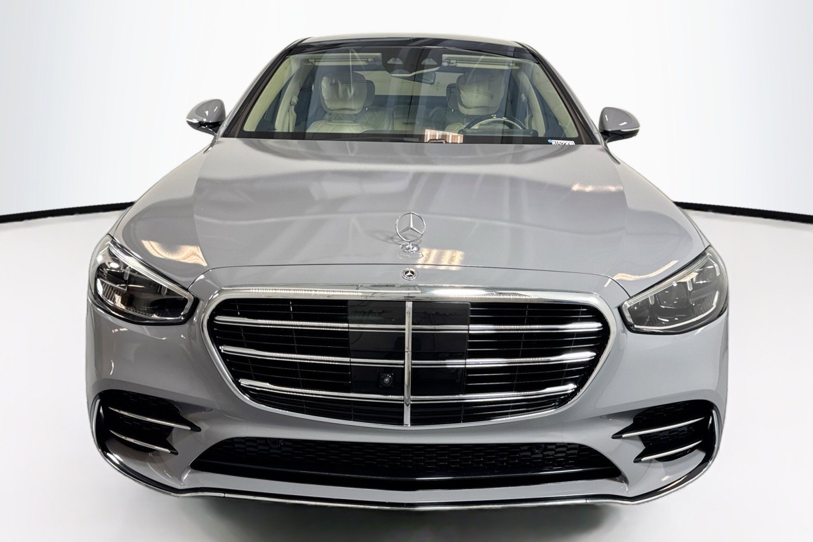 Certified 2025 Mercedes-Benz S 580 4MATIC Sedan image 2