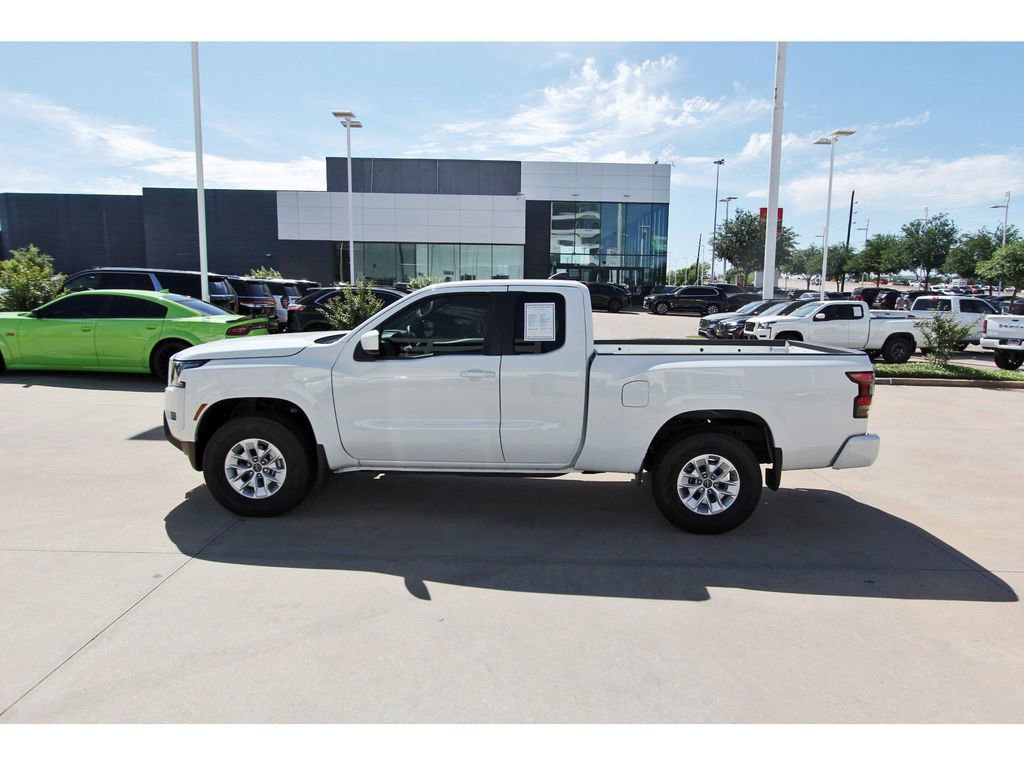 Certified 2024 Nissan Frontier SV w/ Technology Package image 3