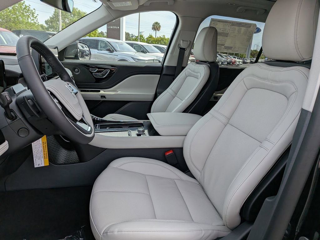 New 2026 Lincoln Aviator Reserve w/ Jet Appearance Package RWD image 23