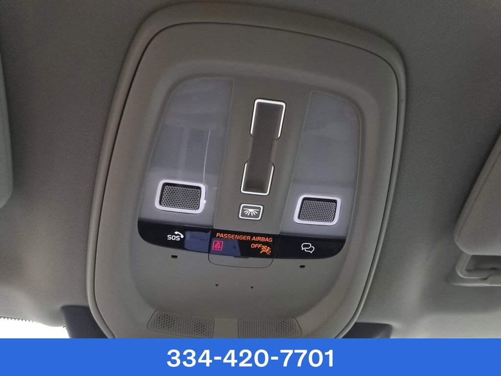 New 2025 Volvo XC90 T8 Plus w/ Protection Package Premier image 33