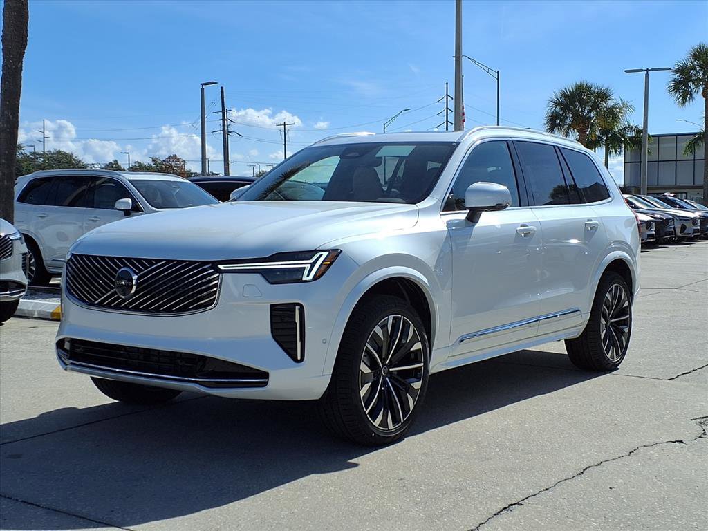 New 2026 Volvo XC90 B5 Plus w/ Protection Package Premier image 3