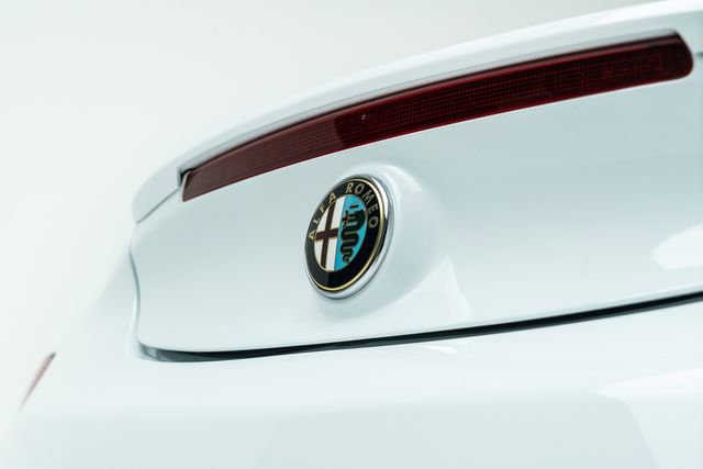 Used 2015 Alfa Romeo 4C Coupe w/ Leather Interior Group image 15