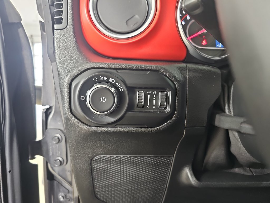 Used 2020 Jeep Wrangler Unlimited Rubicon AWD/4WD image 31