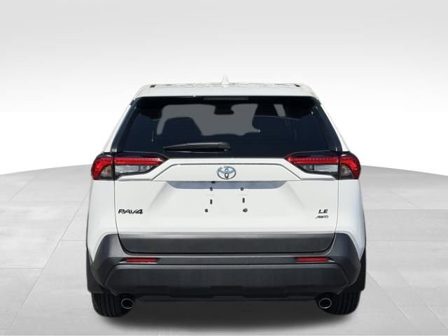 Used 2025 Toyota RAV4 LE AWD/4WD image 6