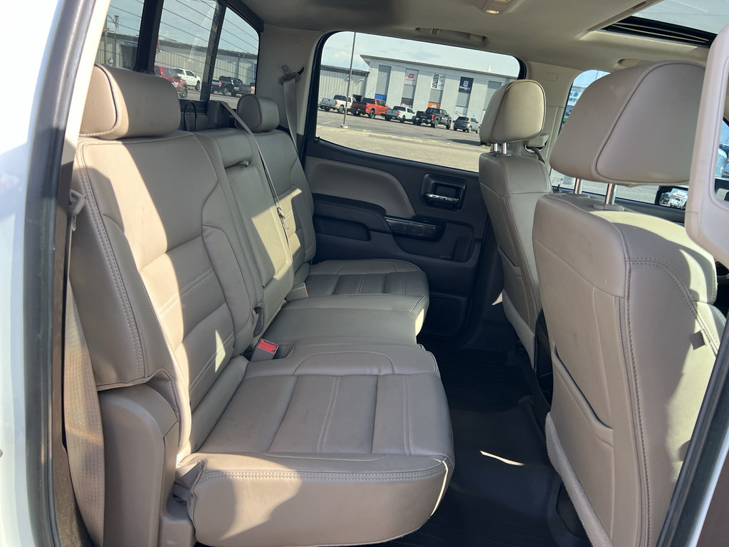 Used 2016 GMC Sierra 2500 Denali w/ Duramax Plus Package AWD/4WD image 24