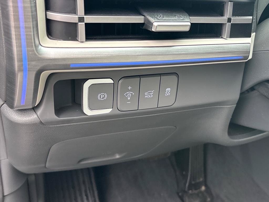 Used 2025 Hyundai Santa Fe Calligraphy AWD/4WD image 7
