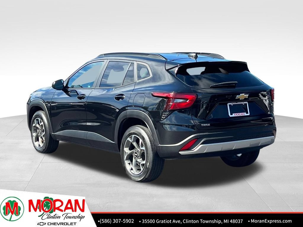Certified 2024 Chevrolet Trax LT w/ Driver Confidence Package FWD image 4
