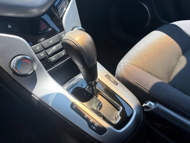 Used 2012 Chevrolet Cruze LT FWD image 12