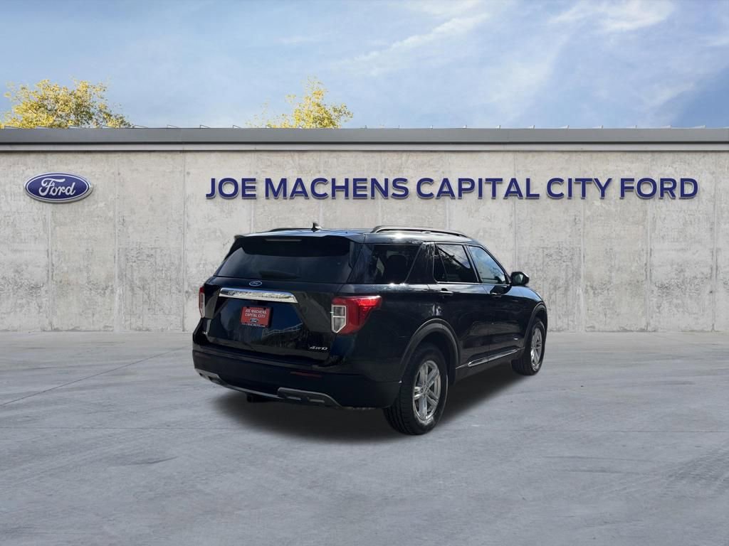 Used 2022 Ford Explorer XLT w/ Equipment Group 202A image 7