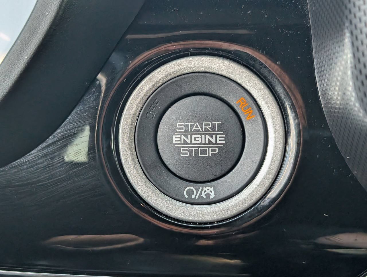 Used 2025 RAM 1500 Limited AWD/4WD image 17