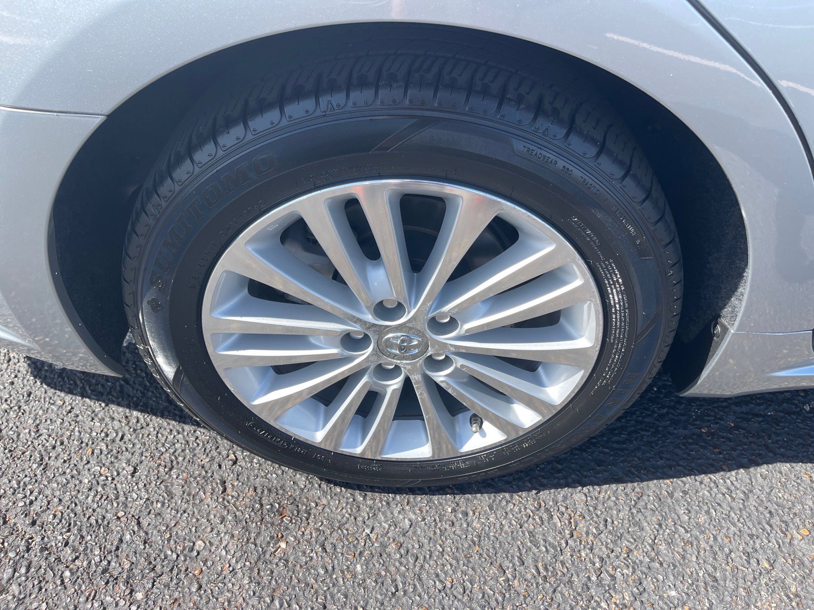 Used 2015 Toyota Avalon Limited w/ Technology Package FWD image 22