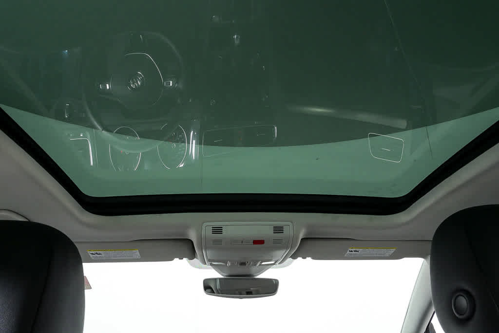 Used 2019 Volkswagen Golf SE image 18