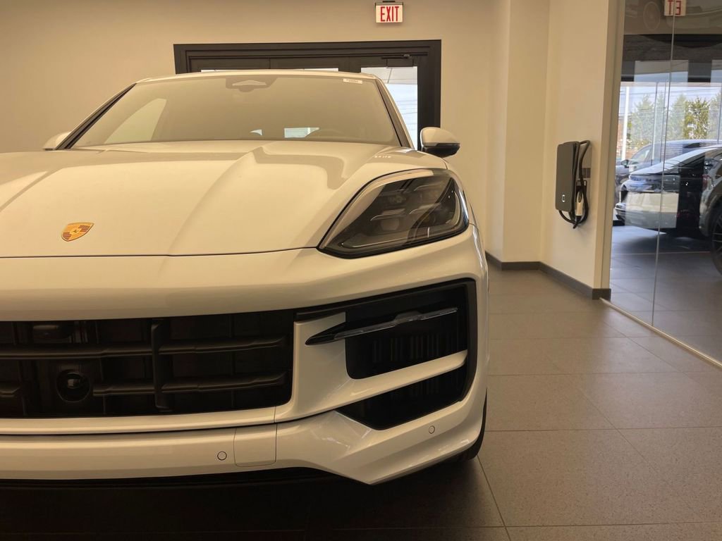 New 2026 Porsche Cayenne AWD/4WD image 22