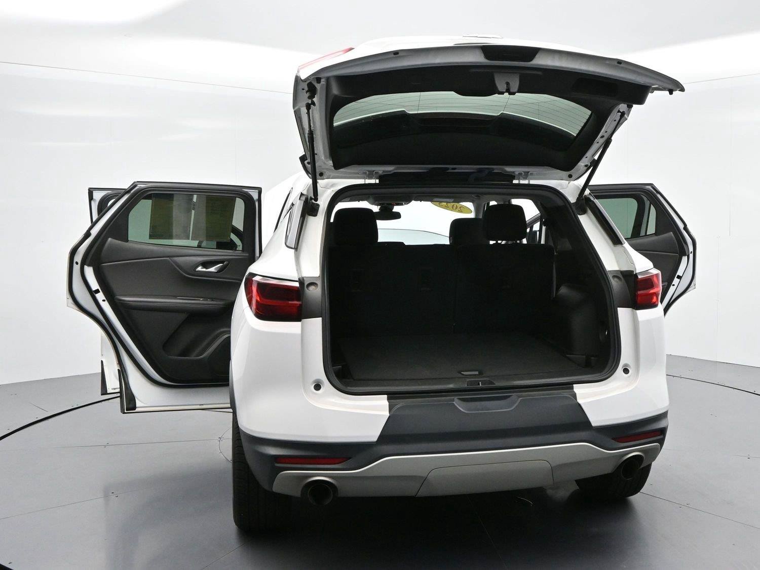 Used 2023 Chevrolet Blazer LT FWD image 41
