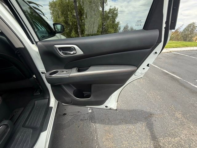 Used 2020 Nissan Pathfinder SV w/ Rock Creek Edition FWD image 14