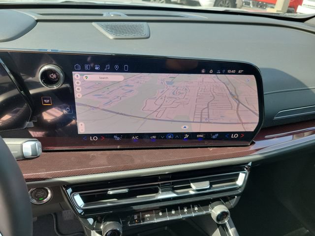 New 2026 Chevrolet Traverse Z71 w/ Enhanced Driving Package AWD/4WD image 32