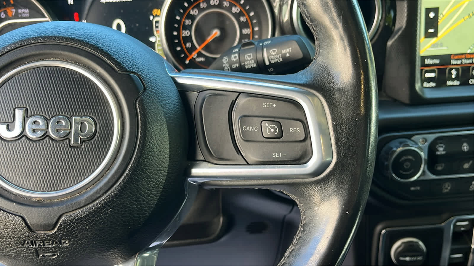Used 2019 Jeep Wrangler Unlimited Sahara AWD/4WD image 15