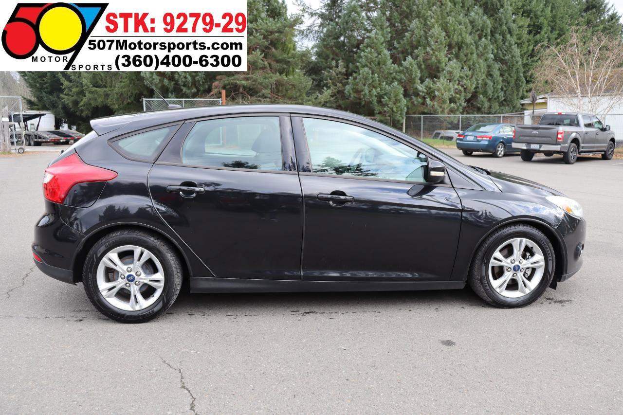 Used 2014 Ford Focus SE w/ SE Winter Package image 9
