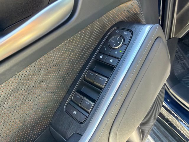 Used 2024 Lexus GX 550 w/ Accessory Package (2T) AWD/4WD image 22