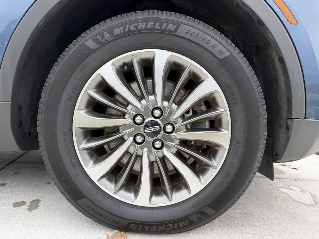 Used 2019 Lincoln Nautilus Select AWD/4WD image 39