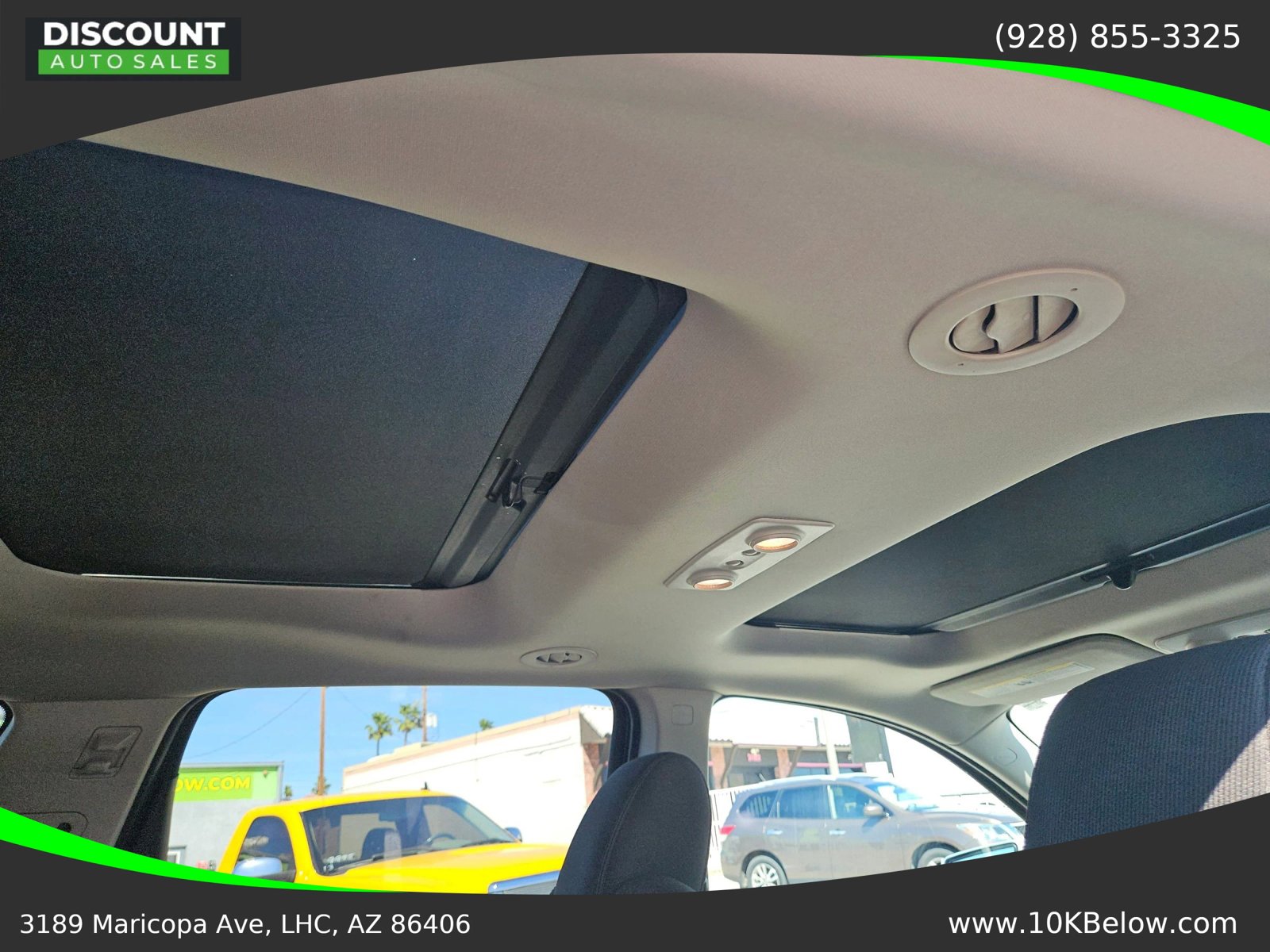 Used 2012 Chevrolet Traverse LT FWD image 12