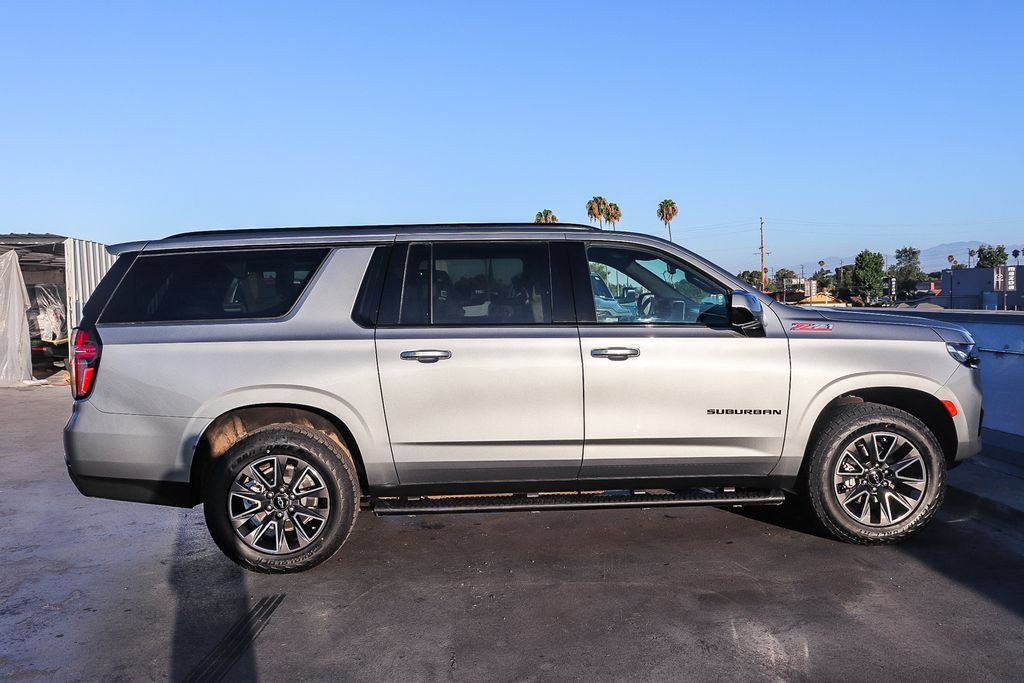 Used 2023 Chevrolet Suburban Z71 AWD/4WD image 13