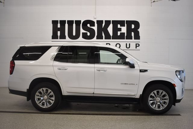 Used 2024 GMC Yukon Denali AWD/4WD image 2