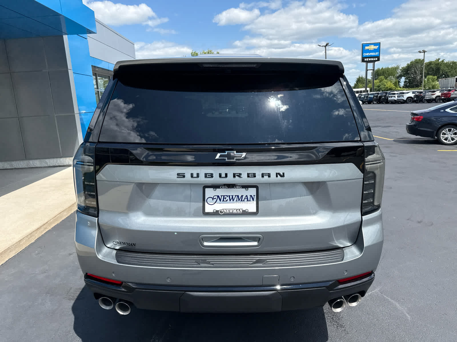 New 2026 Chevrolet Suburban Z71 w/ Comfort Package AWD/4WD image 10