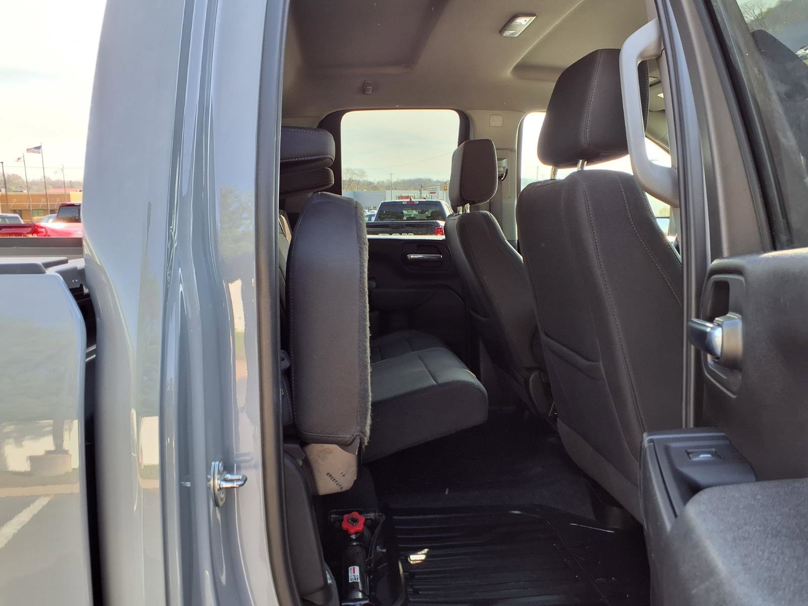 Used 2024 Chevrolet Silverado 2500 Custom w/ Custom Convenience Package image 27