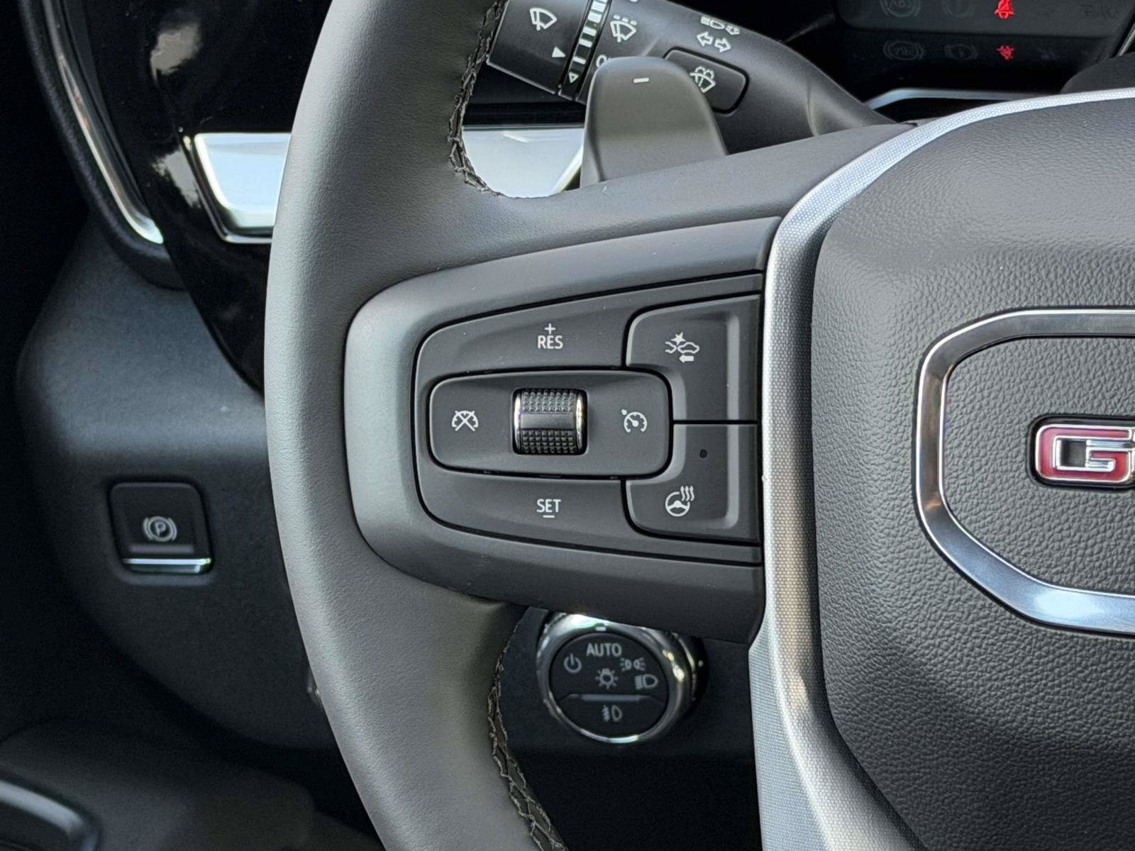 New 2026 GMC Sierra 1500 Elevation w/ Preferred Package AWD/4WD image 17