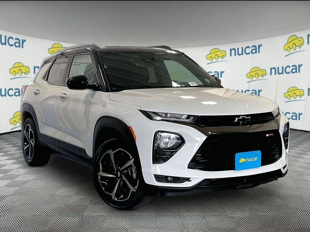 Used 2023 Chevrolet TrailBlazer RS w/ Sun and Liftgate Package AWD/4WD image 1